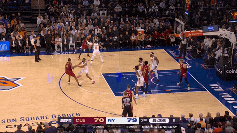 تم حظر إيفان موبلي بواسطة OG Anunoby