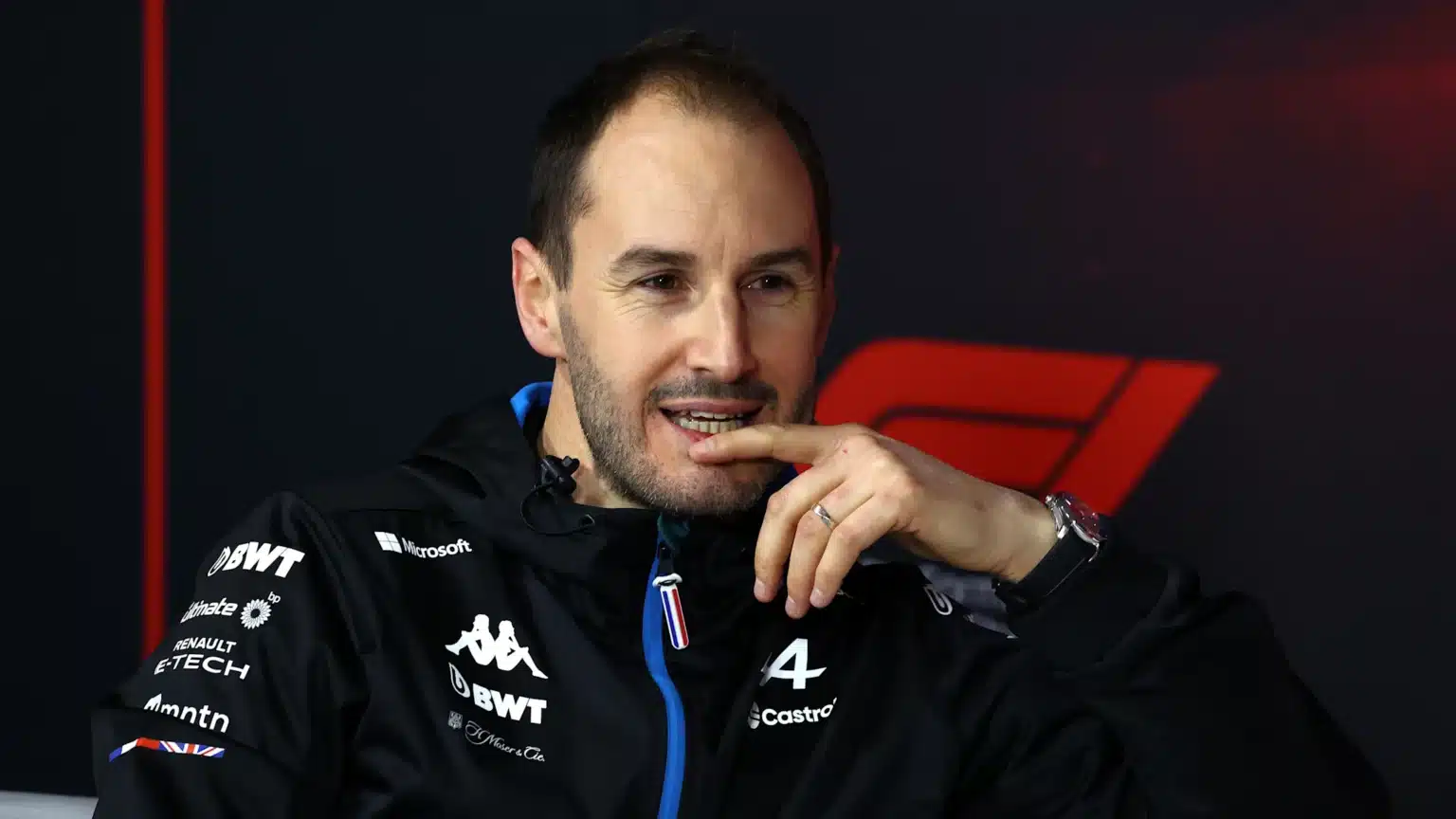 “لا يوجد سحر” – أوكس يحدد نهج جبال الألب لموسم 2025 حيث تستعد الفرق لـ “تسوية كبيرة”