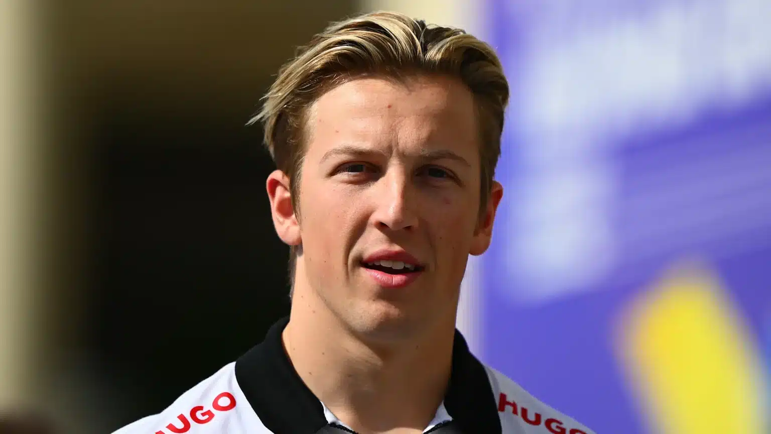 “قصتي مجنونة” – يكشف لوسون كيف أن “التجاوز الكبير” ضمن له عقد ريد بول الصغير