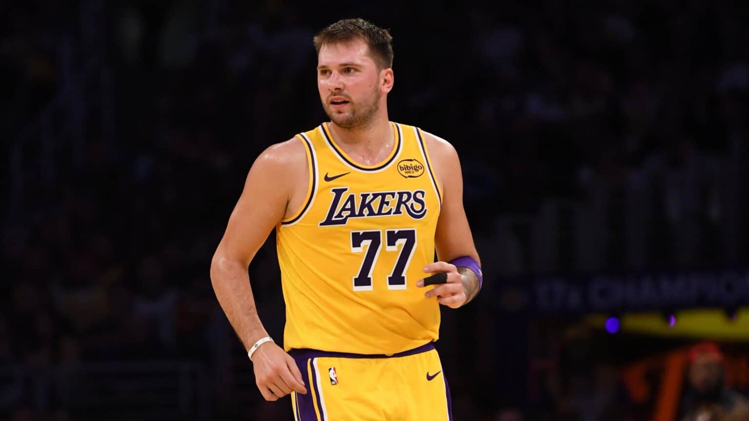 يغيب Luka Donči لمدة أسبوع على الأقل بسبب التواء في الإصبع وإصابة في أسفل الساق