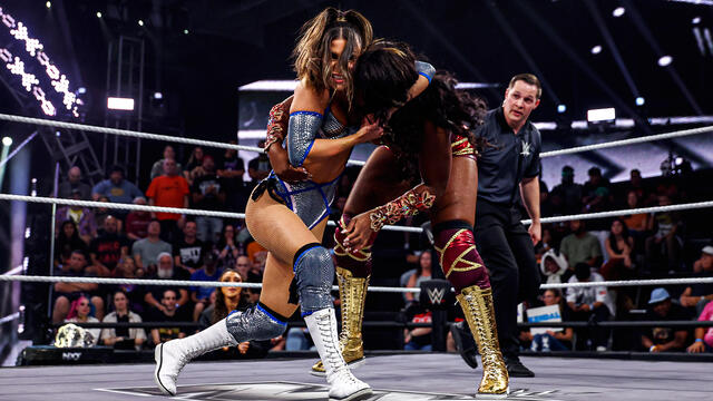 بطلة Evolve للسيدات كيندال جراي تتألق في الفوز على Lash Legend: أبرز أحداث NXT، 28 أكتوبر 2025 صور WWE