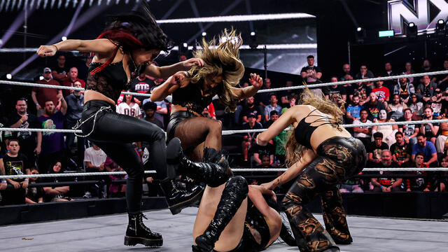 التأثير القاتل يدمر تاتوم باكسلي ولولا فايس خلال مباراة اللقب: أبرز أحداث NXT، 28 أكتوبر 2025 صور WWE