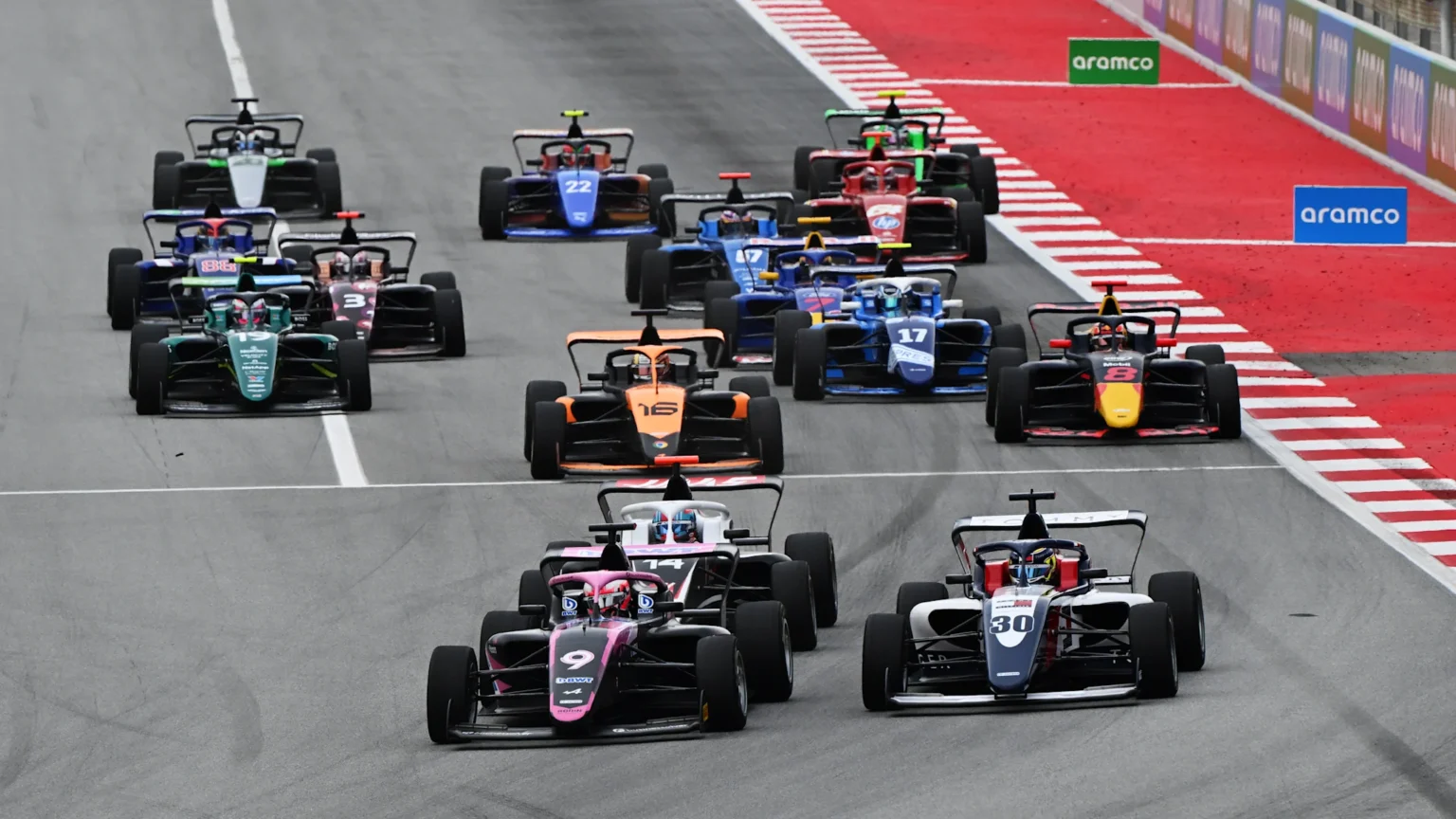 Hitech Grand Prix سينضم إلى F1 ACADEMY في عام 2025 مع توسع الشبكة إلى 18 سيارة