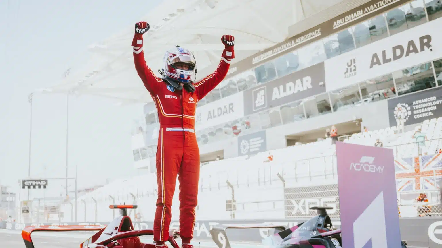 أكاديمية F1: يحقق Weug فوزه الأول في السلسلة ليضمن لقب فريق PREMA